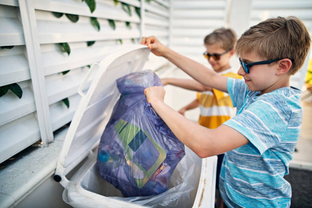 Best Professional Junk Removal  in Bettendorf, IA