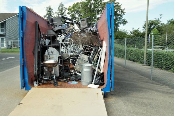 Best Construction Debris Removal  in Bettendorf, IA